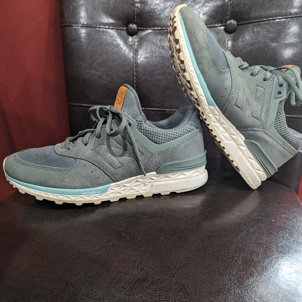Women's new balance 574 size 7.5